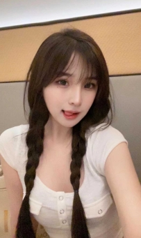 【深圳楼凤】龙华区兼职学生妹粉嫩粉嫩的