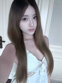 宝山刚出道的粉鲍好嫩